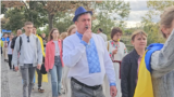 У Празі активісти свистіли, щоб Україну «почули»
