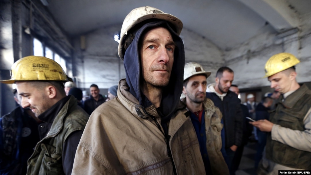 Grevă a minerilor bosniaci, februarie 2021. Tranziția către noi modele energetice creează dificultăți sociale în întreaga regiune. 
