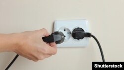 Раніше 18 червня постачальник електроенергії повідомив про загоряння однієї з кабельних ліній