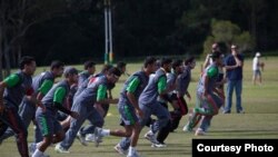 د افغانستان د نولس کلنو ځوانانو ملي لوبډله په اسټرالییا کې تمرینونه کوي