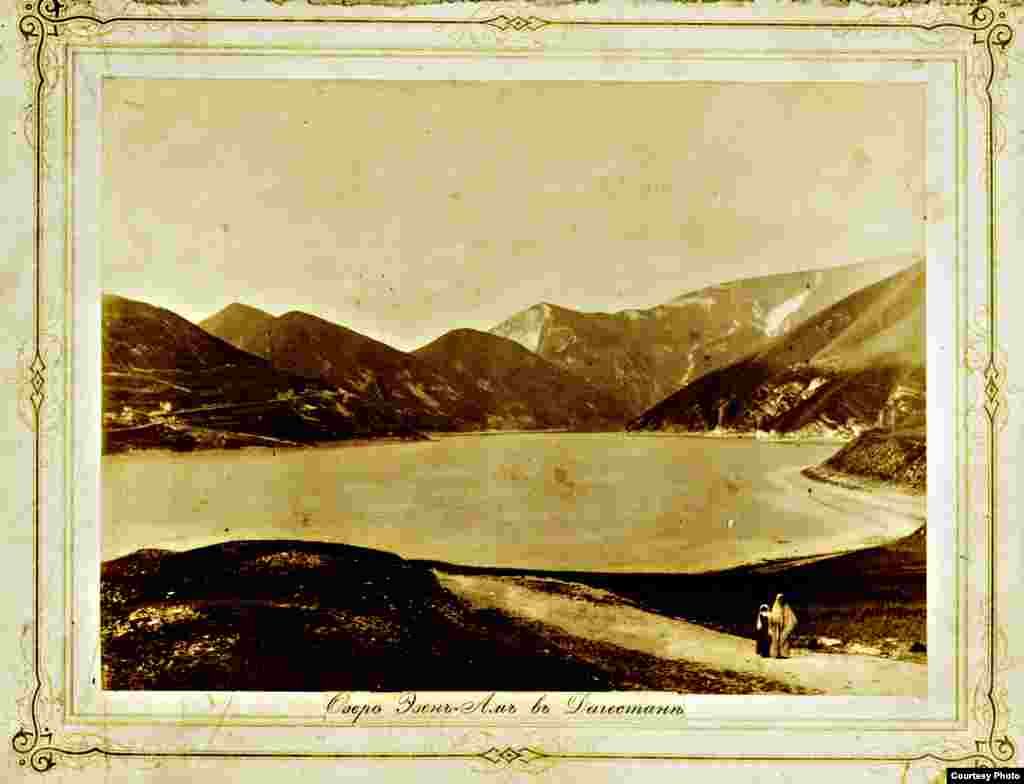 Дагестанан дозанца Iуьллу Къоьзан Iам.&nbsp;