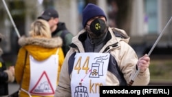 На «Чарнобыльскім шляху» 2026 у Вільні. У Беларусі ўсе недзяржаўныя акцыі ўшанаваньня чарнобыльскай трагедыі цяпер пад негалоснай забаронай