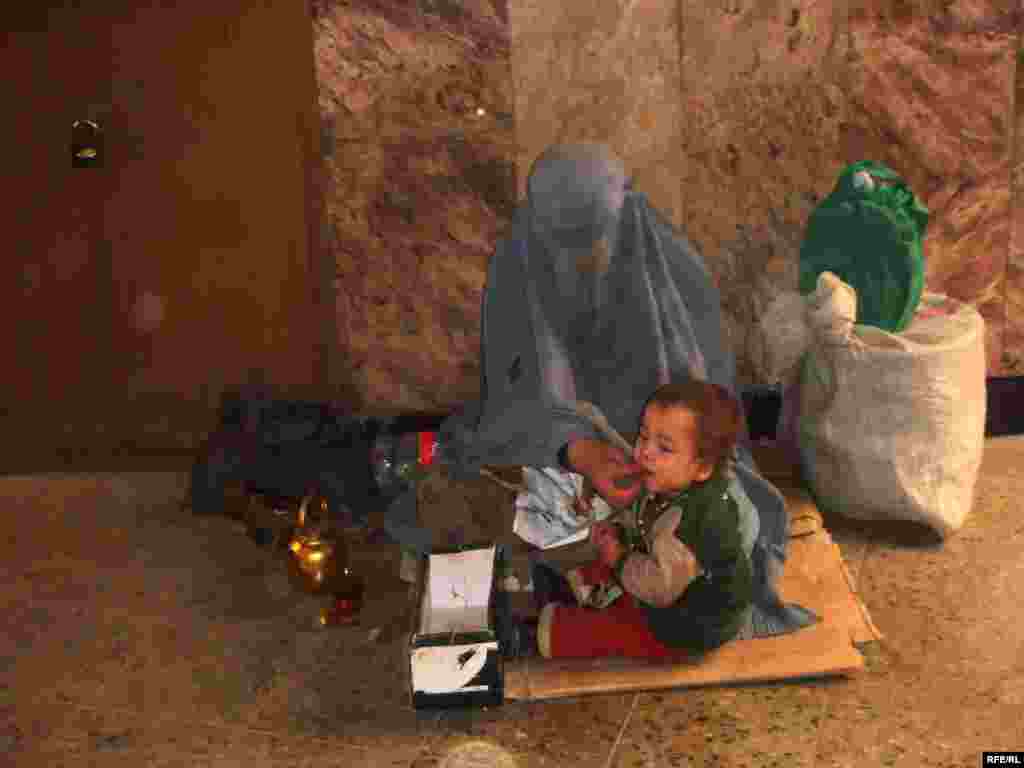 ېوازې ناکرارۍ نه دي چې افغانان یې د سولې په ارمان کړې بلکې بې وزلې هم د خلکو تر ټولو لویه ستونزه ده 