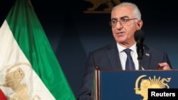 Իրանի նախկին թագաժառանգ Ռեզա Փահլավի, արխիվ