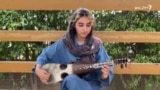 ښکلا ځاځۍ: تش لاس نه بلکې د یوه غښتلي هنر په بدرګه درېیم هېواد ته روانه یم