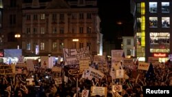 Массовая демонстрация на Вацлавской площади в Праге. 5 марта 2018 года.
