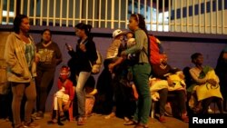 Građani Venecuele koji žele da emigriraju u Peru pokušavaju da stignu u tu zemlju pre subote, 25. avgusta