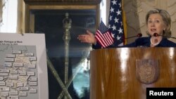 Hilari Klinton predstavlja novi paket pomoći na press konferenciji u Islamabadu, 19. jul 2010.