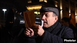 Armenia - Opposition leader Nikol Pashinian addresses an anti-government rally in Yerevan, 5 February 2018.