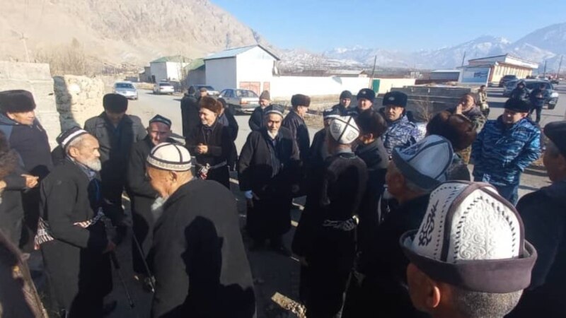 Элдик дипломатия: кыргыз-тажик аксакалдары кездешти 