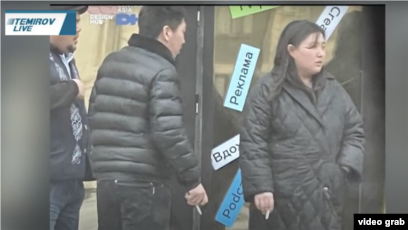 Yashirin kamera bilan olingan shaxsiy rus videosi