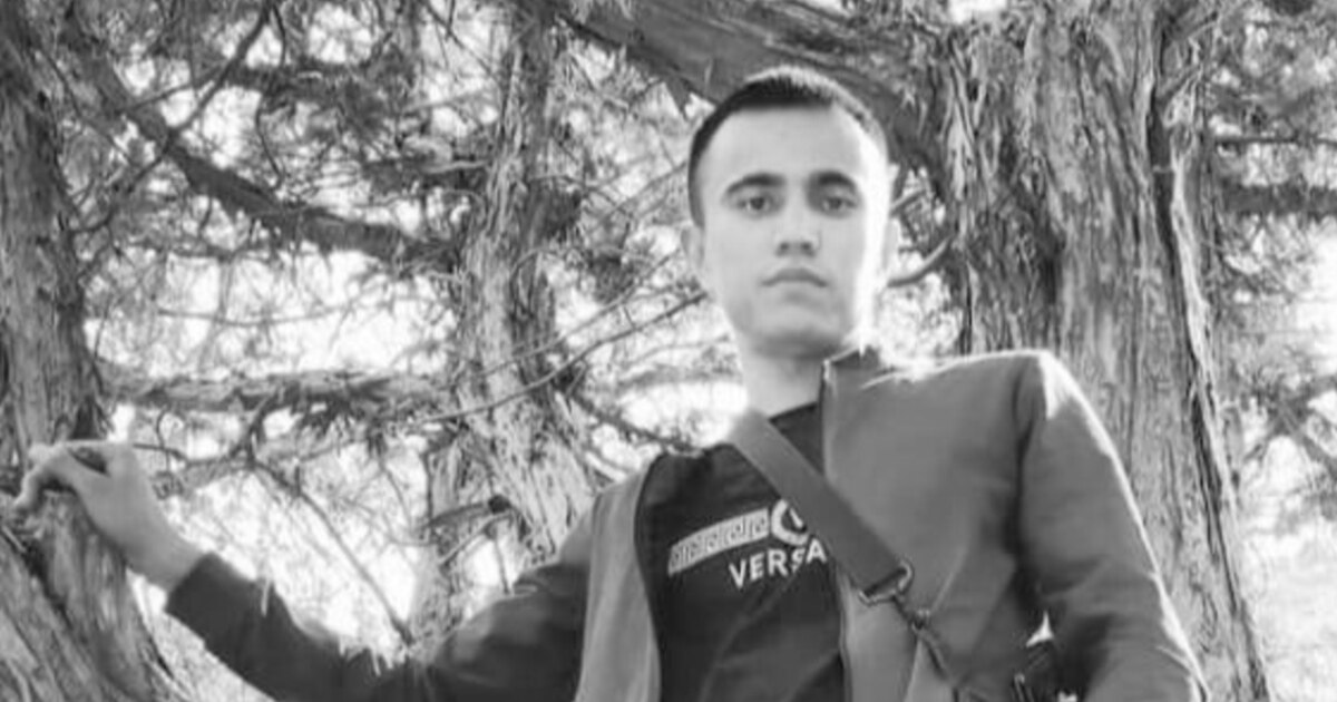 Мен оның ішіне кірдім. Мен оның ішіне кірдім.