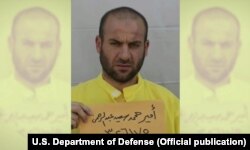 عکسی از حاجی عبدالله در زندان در عراق که در سال ۱۳۸۷ خورشیدی تهیه شده است. او همچنین به نام «امیر محمد سعید عبدالرحمن المولی» هم معروف بود.