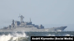 Большой десантный корабль «Минск» во время похода из Балтийского в Средиземное море, январь 2022