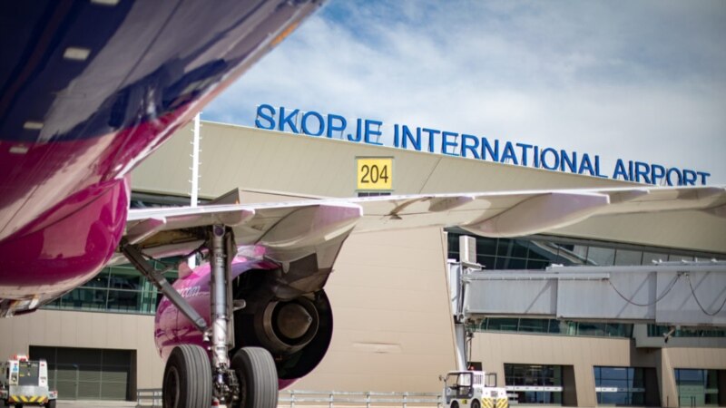 Shkarkimi i drejtorëve pezullon grevën në Kontrollin e Fluturimeve në Shkup