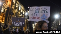 "Gušite nas" i "Budi deo rešenja, a ne zagađenja" - neke od poruka sa protesta (30. januar 2022)