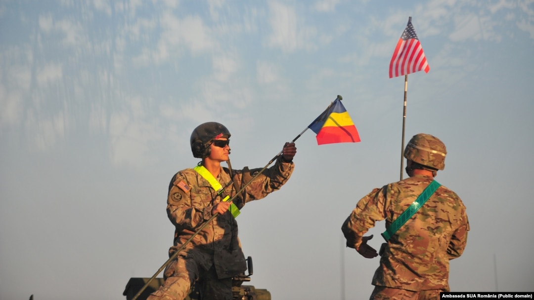 Parteneriatul strategic între România și SUA a fost parafat în 1997, iar ulterior, în 2004, România a fost admisă în NATO. În România au ajuns ulterior mii de militari americani.