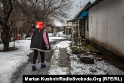 Jelisaveta Ivanovna, 73-godišnja penzionerka, ima hitnije probleme od rata. "Želim poštu", kaže ona.