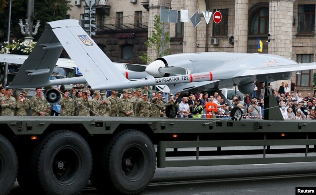 Dron Bajraktar prikazan je tokom probe za paradu povodom Dana nezavisnosti Ukrajine u centru Kijeva u avgustu 2021.