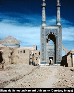 The entrance to the Jameh Mosque of Yazd.
