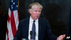 Cyrus Vance Jr. este procurorul care anchetează tranzacțiile financiare ale lui Donald Trump. El a obținut la Curtea Supremă copii ale documentelor fiscale ale fostului președinte.