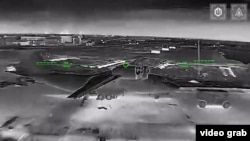 У ніч на 2 квітня 2026 року 1-й окремий центр СБС України та 9-й департамент ГУР МО України завдали удару по пункту передпольотної підготовки російських БПЛА «Оріон», а також літаку АН-72П та РЛС «Меч» на військовому аеродромі «Кіровське» на сході окупованого Криму