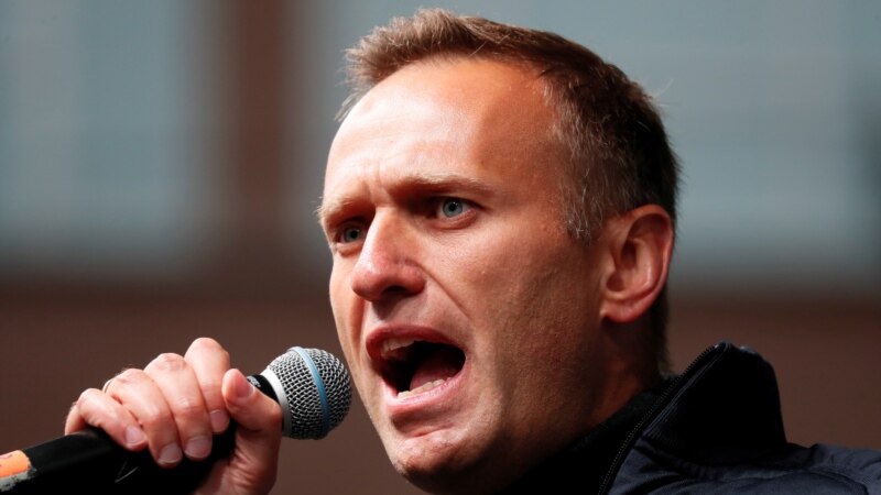 С начала года уже пять человек оштрафованы за видео Навального 12-летней давности "Припомним Жуликам и Ворам их Манифест-2002"