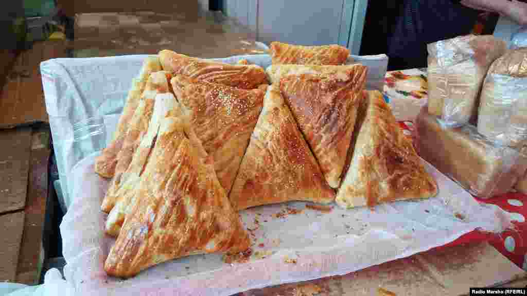 Луларчу къаьмнийн даарш а до махкахь. Самса.