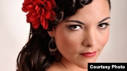 Caro Emerald (Sursa foto: brightondome.org)