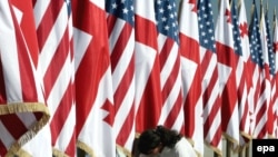 აშშ-ის საელჩო ამერიკის მოქალაქეებს აფრთხილებს.