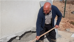 Qarabağdakı evindən şikayətlənən şəxs üzr videosu yaydı