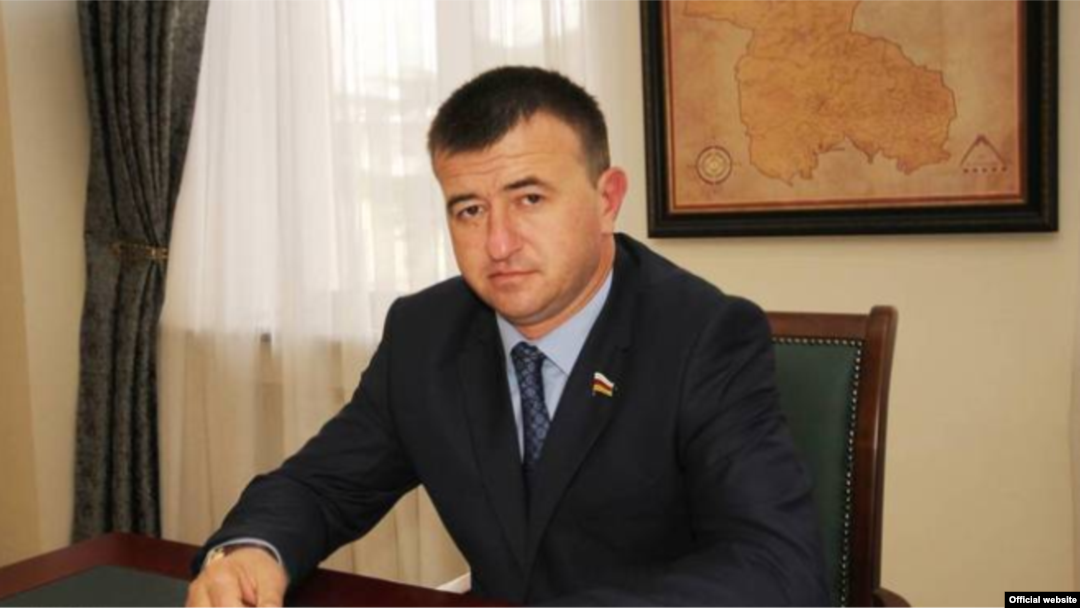 Спикер парламента Петр Гассиев заявил о необходимости внести поправки в закон о персональных данных