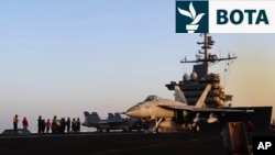 Imazh i shkëputur nga një video e Marinës amerikane që tregon një avion duke u nisur nga aeroplanmbajtësja USS Harry S. Truman në Detin e Kuq, përpara sulmeve ajrore në Sana të Jemenit më 15 mars.
