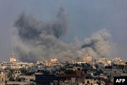 Tymi mb Han Junis gjatë bombardimeve izraelite nga Rafahu në Rripin jugor të Gazës më 25 dhjetor 2023.