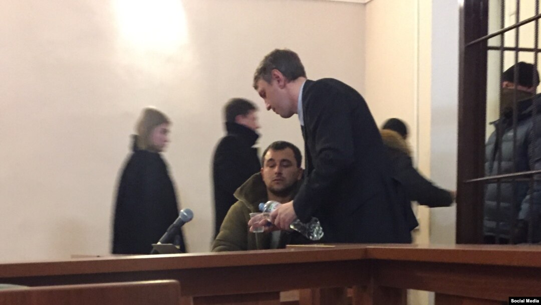 Заседание суда в аннексированном Симферополе, на котором адвокат Исмаила Рамазанова подал жалобу на арест и избиение, 24 января 2018 года
