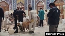 عکسی که از آماده‌سازی محل دفن خامنه‌ای در حرم امام رضا منتشر شده است