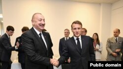 İ.Əliyev E.Makron ilə görüşür