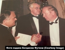 Федеральний суддя США Богдан Футей (зліва) і 2-й президент України Леонід Кучма (справа)