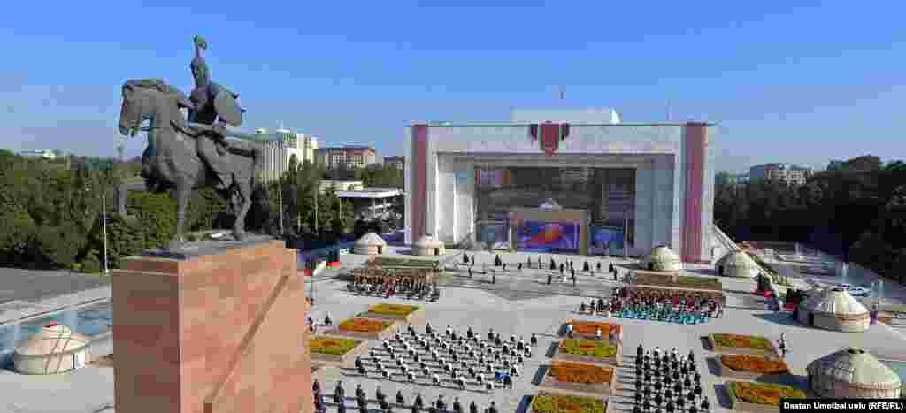 Ala-Too Square was the focus of celebrations in Bishkek on August 31. This year, Independence Day festivities were scaled back due to the coronavirus pandemic. It&#39;s traditionally celebrated with mass events in all regions of the country.