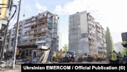 Орусиянын соккусунан Киевде бир ыптасы толугу менен урап калган үй. 14-май, 2026-жыл. Украина.