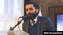 به گفته عفو بین‌الملل، تمامی اتهامات امیرسالار داودی برگرفته از یادداشت‌های او در کانال تلگرامی‌اش موسوم به «بدون روتوش» بوده است.