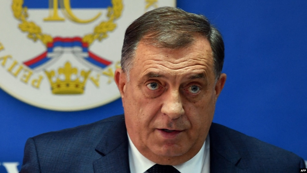 Președintele Republicii Srpska, Milorad Dodik, spune că legea a fost retrasă din parlament pentru armonizări cu legislația europeană.