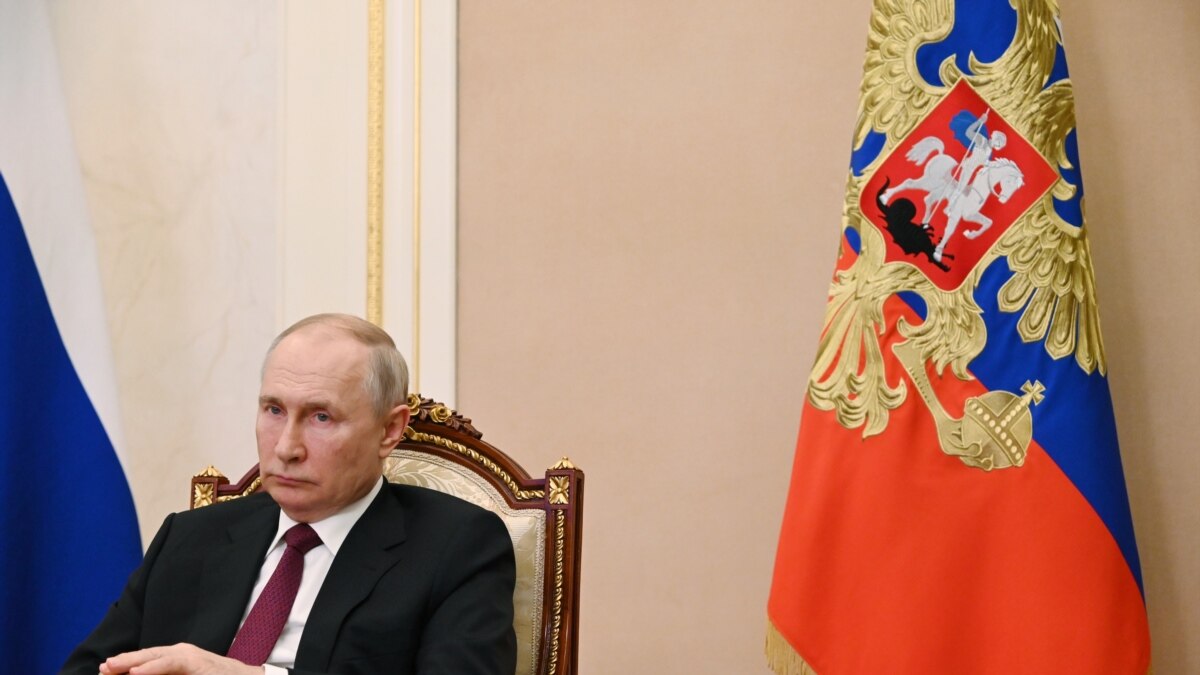 в Омську щодо підлітка порушили справу через коментар про екскременти Путіна