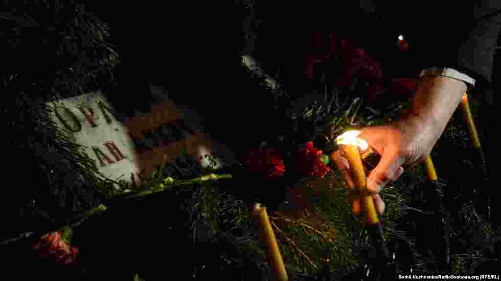 Ukraine -- Honoring Chornobyl liquidators in Kyiv near Chernobyl church, 26Apr2016