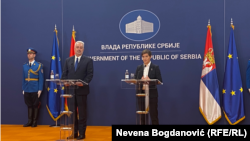 Premijer Crne Gore Zdravko Krivokapić na konferenciji za novinare sa premijerkom Srbije Anom Brnabić u Beogradu, 3. novembar 2021.