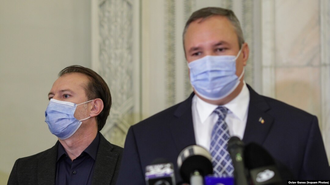 Prima fisură majoră între premierul Ciucă și președintele PNL a apărut din cauza subiectului remanierii. Nicolae Ciucă a reușit să-și impună punctul de vedere și să blocheze orice discuție. Imagine din Parlament cu Florin Cîțu și Nicolae Ciucă. 