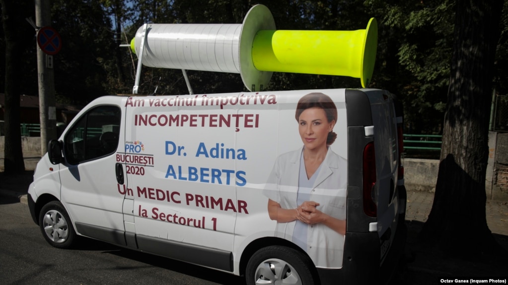 Medicul Adina Alberts a folosit tema vaccinării și ca mesaj electoral la alegerile pentru Primăria Sectorului 1. A pierdut alegerile, însă a câștigat mulți adepți pe Facebook.