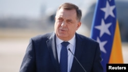 Milorad Dodik, član Predsjedništva BiH, čije ime se 5. januara našlo na spisku osoba američkog ministarstva finansija, kojima su određene sankcije zbog koruptivnih radnji, navodi se i u jednom dijelu prijava koje je Transparency International BiH podnosio za visoku korupciju