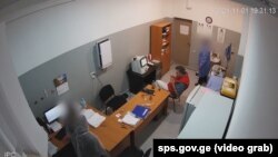 Саакашвили в руставской тюрьме, 1 ноября