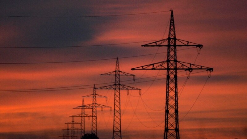 Evropska komisija cilja na smanjenje potrošnje električne energije za pet odsto